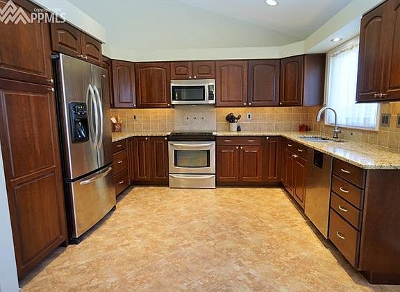 4th image of 8622 Massey Cir