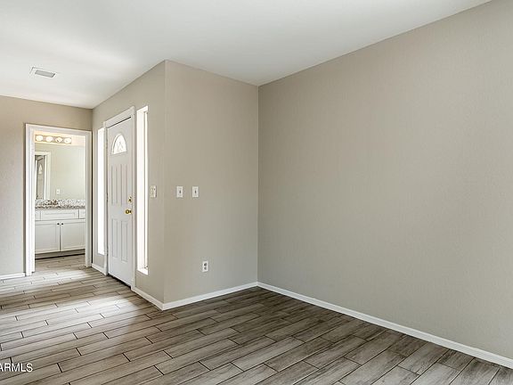 5th image of 619 E Jensen St Unit 7