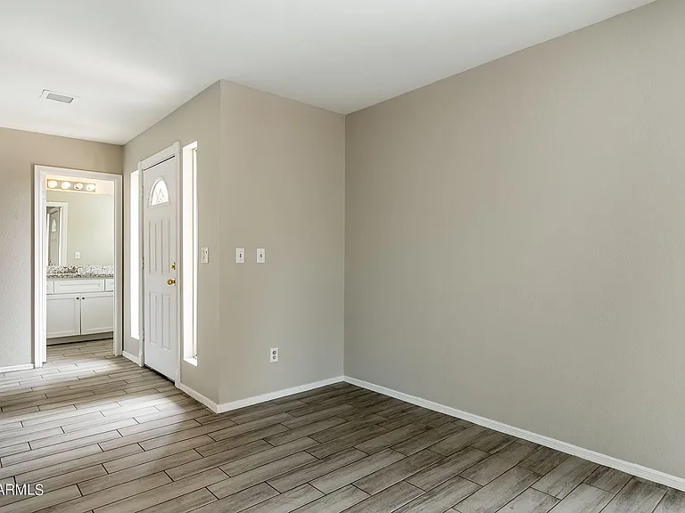 619 E Jensen St #7 — Photo 5