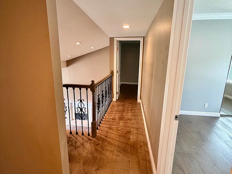 2229 E Chesterton St — Photo 12