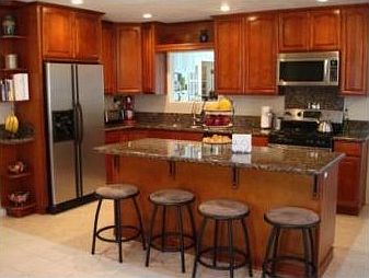 Cherry/Stainless Steel Kitchen