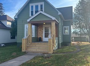 722 10th Ave, Two Harbors, MN 55616