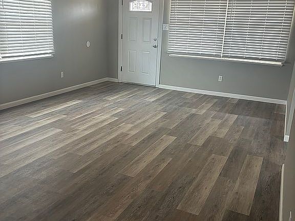 4th image of 839 W Manana Blvd