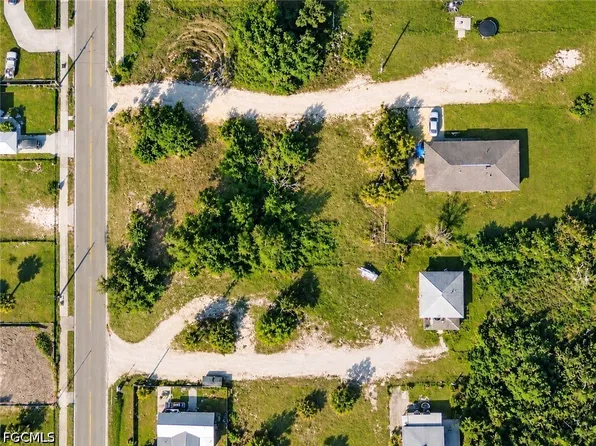 3510 N Grimsley Ct, Fort Myers, FL 33916