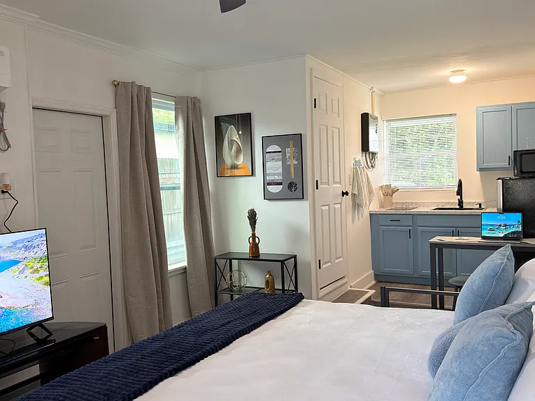 3848 Maxine St — Photo 13