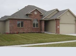 6631 S 86th St, Lincoln, NE 68526