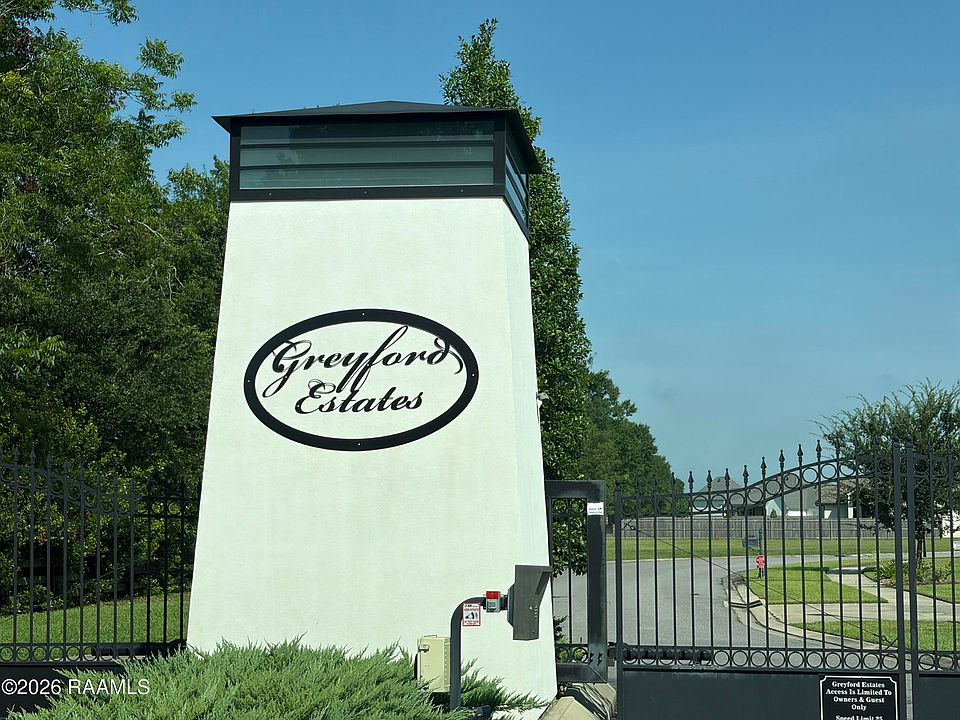 2nd image of 104 Cogswell Dr