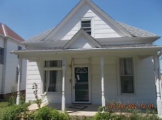 110 N Walnut St, Avoca, IA 51521