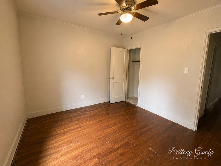 3826 Huston St — Photo 8