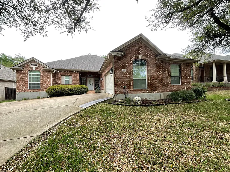 16901 Ennis Trl — Photo 1