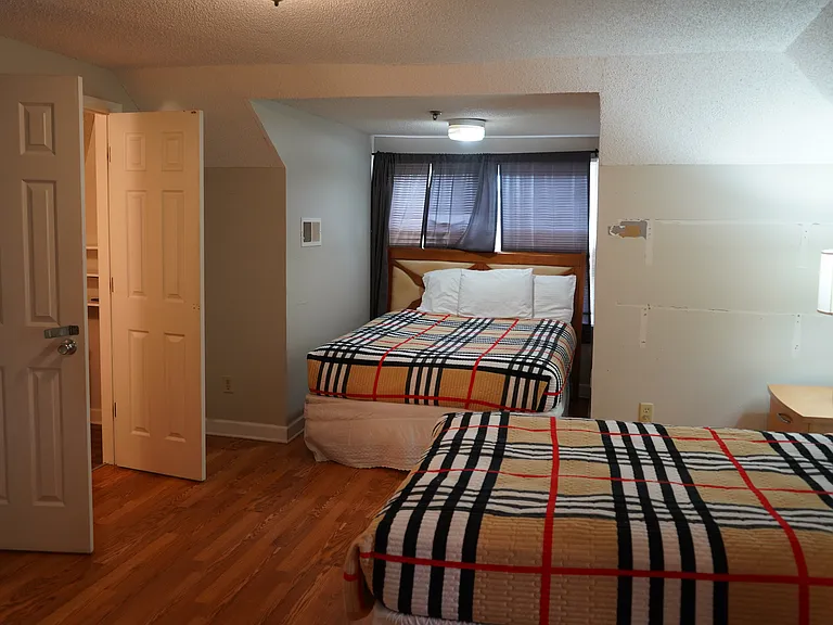 1154 Central Ave #1 — Photo 43