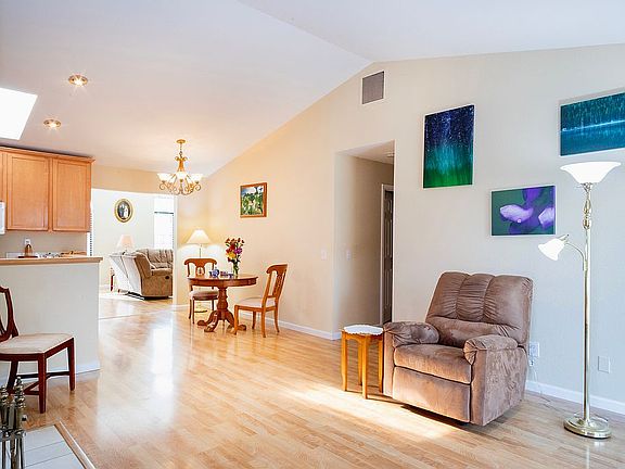 2nd image of 1009 Sonora Ct