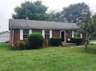 592 Lincoln Dr, Gallatin, TN 37066