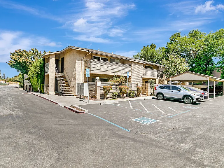 Santana Place — Photo 30