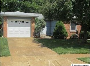 105 Courtshire Dr, Brick, NJ 08723