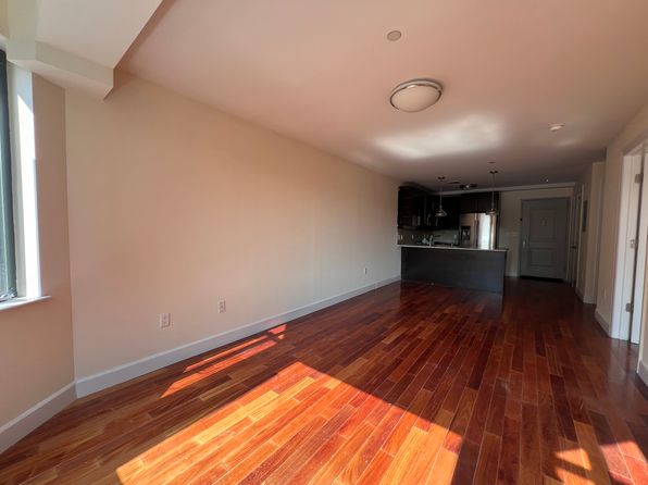 8330 Kew Gardens Rd #3J