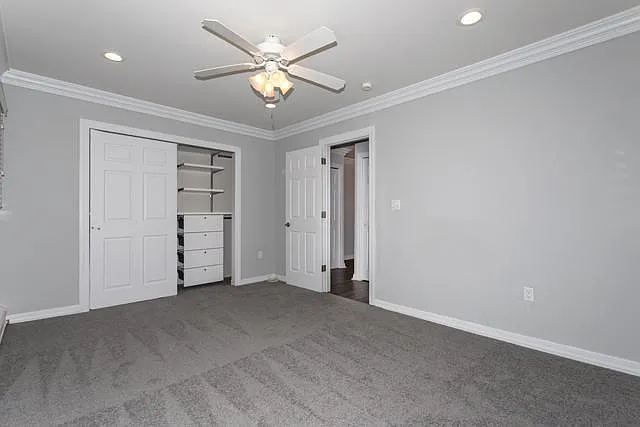 Fairfield Estates At Farmingdale Village — Photo 10