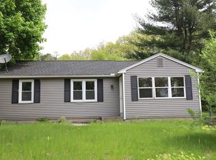 30 Lively Ln, Springfield, MA 01109