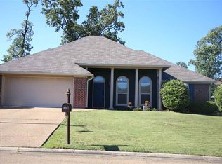 383 Kings Ridge Cir, Brandon, MS 39047