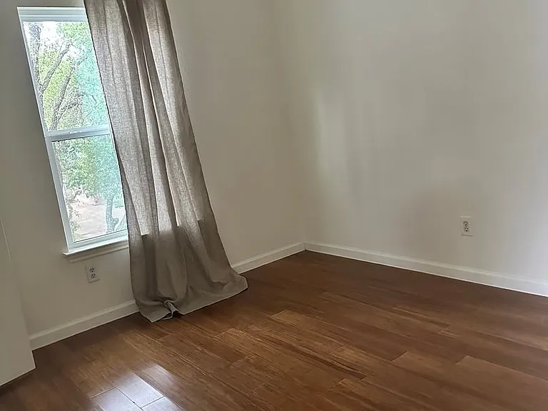 13400 Coomes Dr — Photo 31