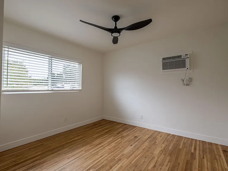 17901 Crenshaw Blvd Residences — Photo 32