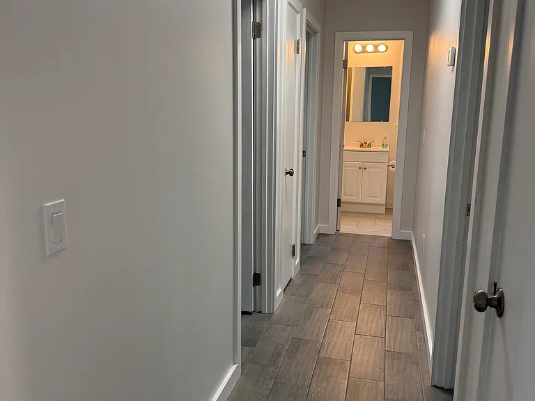 208 Chatham Ct — Photo 6