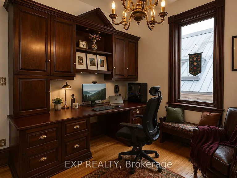 12 Somerset St W #1 — Photo 10