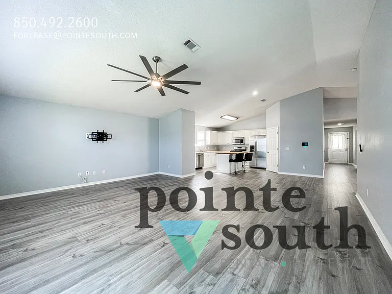 209 Staysail St — Photo 5