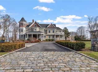 567 Bristol Ferry Rd APT 1, Portsmouth, RI 02871