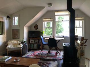 9424 NE Lafayette Ave, Bainbridge Island, WA 98110