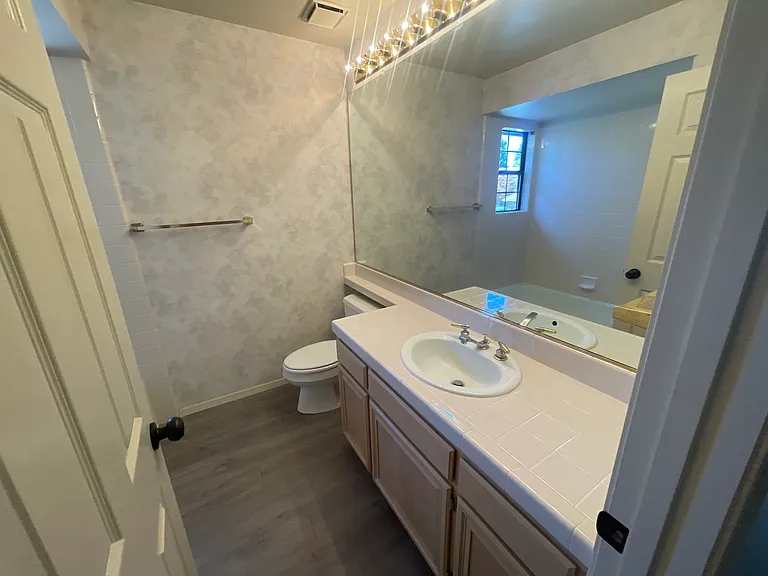7647 Bridgeview Dr — Photo 15