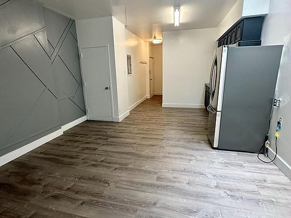 3rd image of 3253 N Park Ave #1