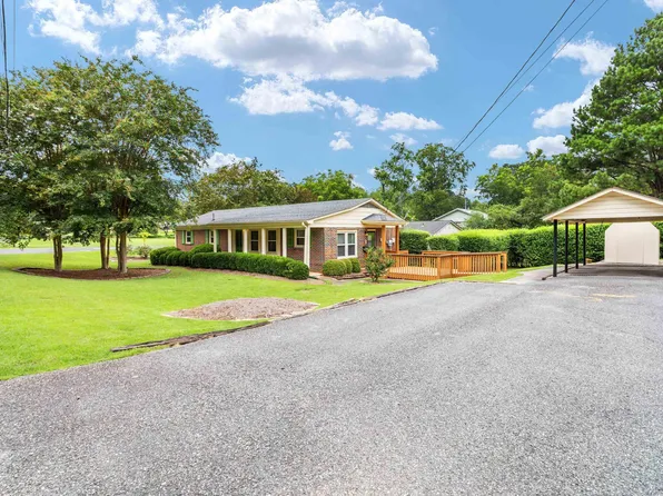 422 Linden St, Trussville, AL 35173