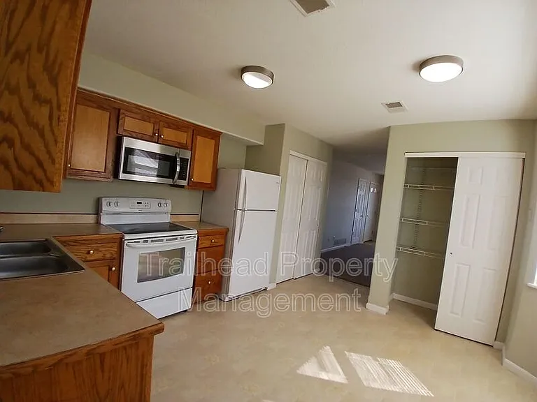 1100 N Noland Rd #D — Photo 7