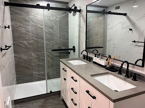5th image of 133-38 Sanford Ave #5G