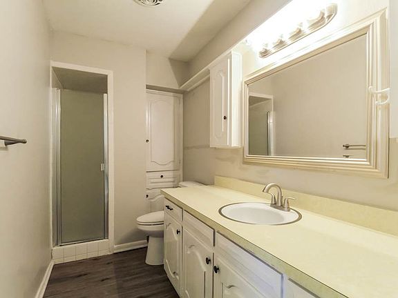 2nd image of 706 Poinsettia Dr #1