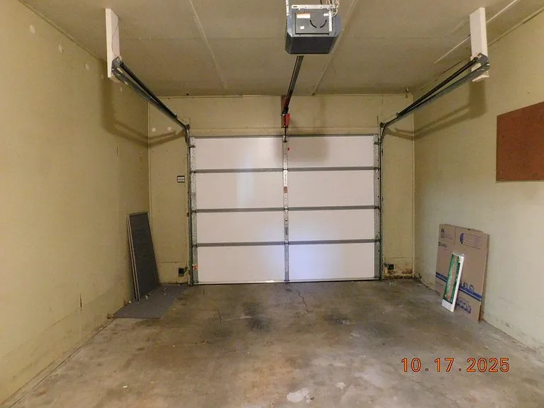 1710 Alpha St — Photo 18