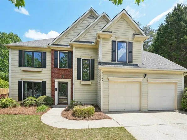 1745 Fairburn Dr, Cumming, GA 30040