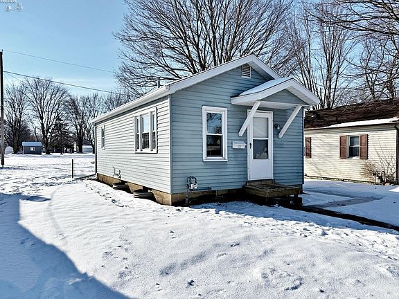 2nd image of 171 1st Ave