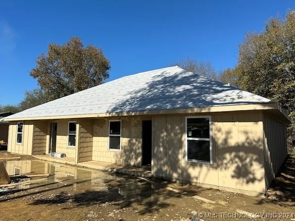 126 E Pine St, Durant, OK 74701
