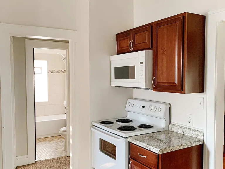 2090 Bunts Rd — Photo 10