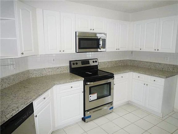 5th image of 1641 SW 159th Ave