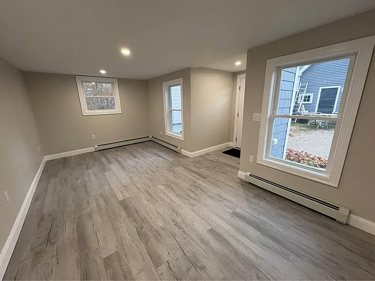 20 Main St #2 — Photo 3