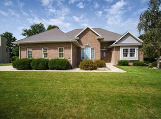 498 Plaza Ln, Plymouth, WI 53073