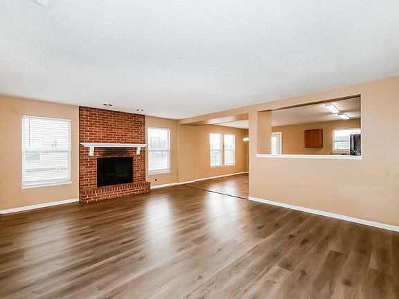 5th image of 5768 N Peppereel Way