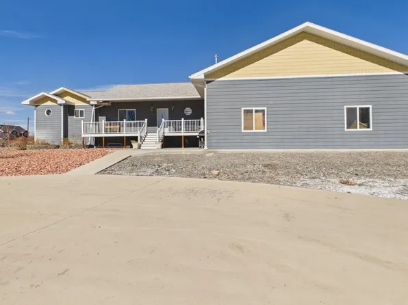 53 E 3rd St N, Cowley, WY 82420