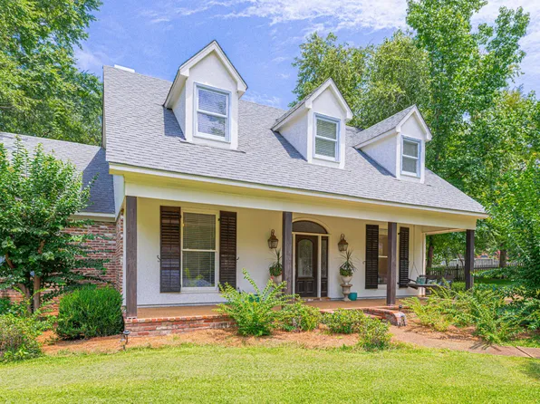 102 Westfield Rd, Ridgeland, MS 39157