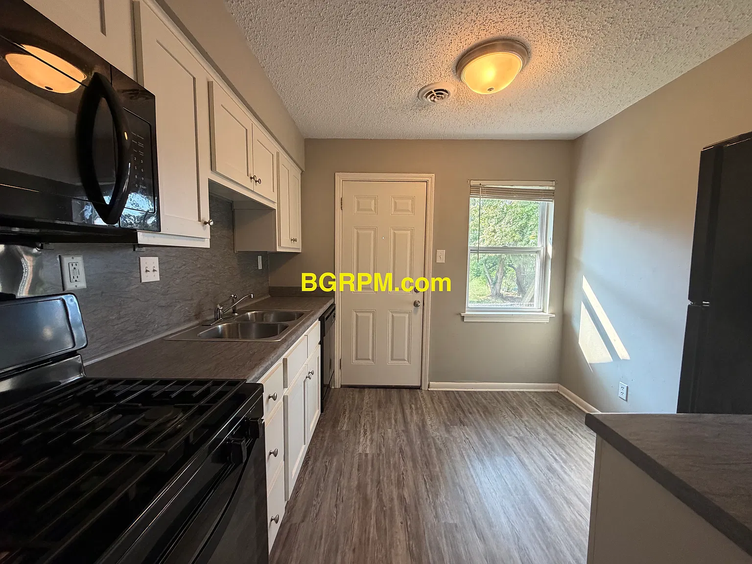 2 bed, 800 sqft, $725 — Photo 3