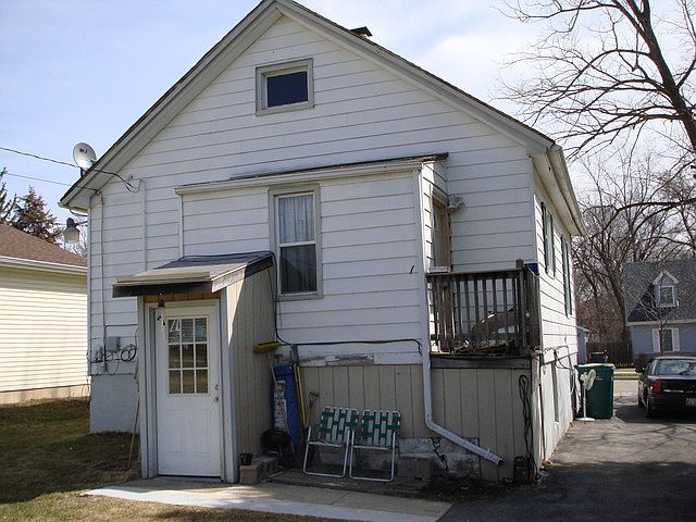 2nd image of 1017 Magnolia Ave