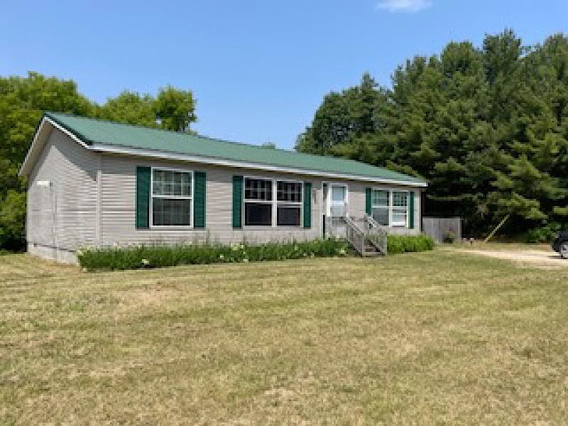 3679 N Lakeshore Rd, Deckerville, MI 48427 Zillow